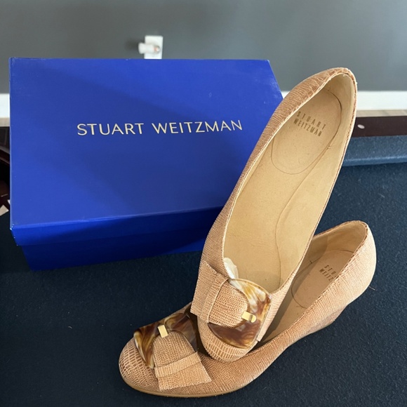 Stuart Weitzman Sz 8.5 Tan Leather Bucalina Tortoiseshell Buckle Round Toe Wedge - Picture 3 of 4